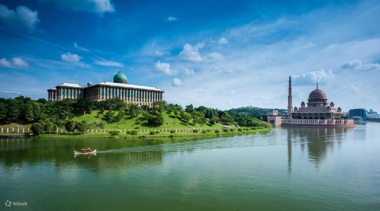 Putrajaya Dwiputra 6 Plus 1 Pax Blissful Fully Air-Con Suite Dış mekan fotoğraf